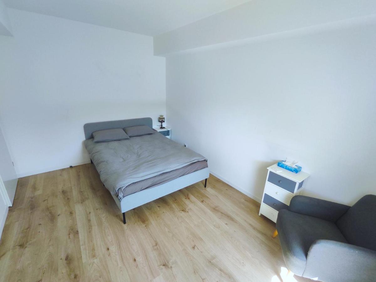 Cozy Sunshine Apartment With Balcony 4 Persons Max イヴリー＝シュル＝セーヌ エクステリア 写真
